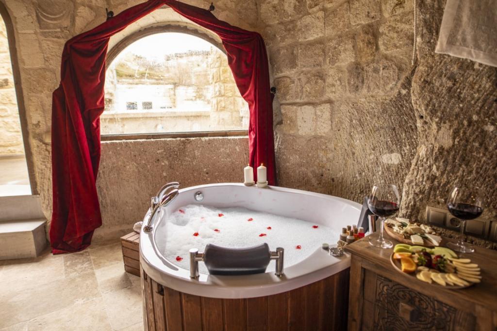 Kayata Cave Suites — 2