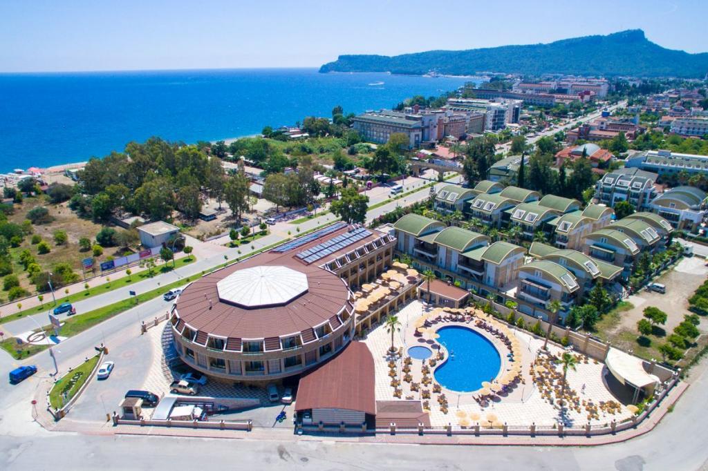 Elamir Resort Hotel — 3