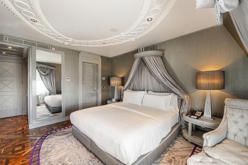 Wyndham Grand Istanbul Kalamış Marina Hotel — 4