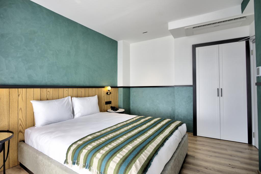 Fragments Hotel — 8
