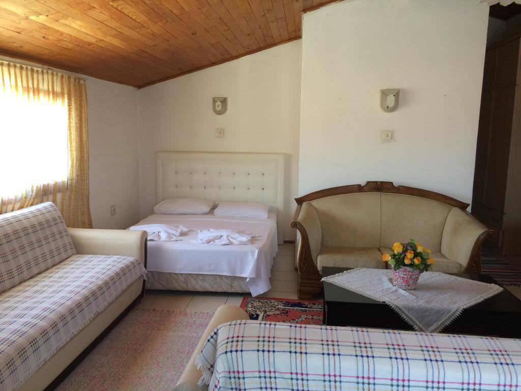 Parmis Rooms Çeşme — 10