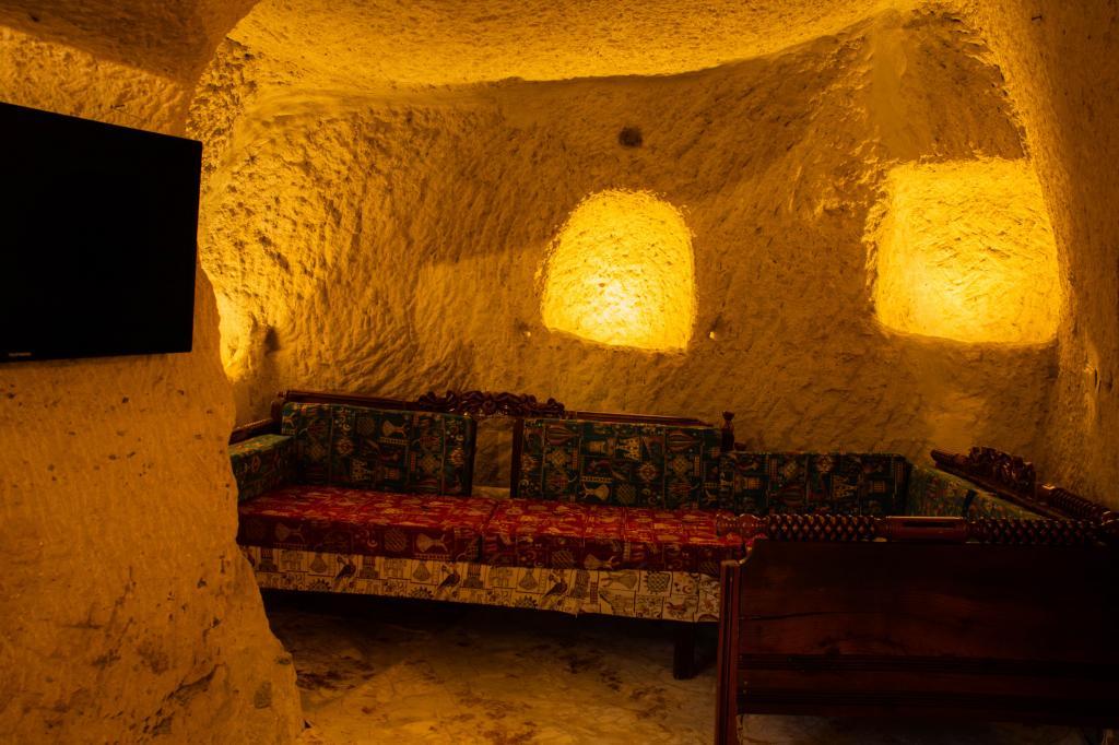 Unicorn Cave Hotel — 10