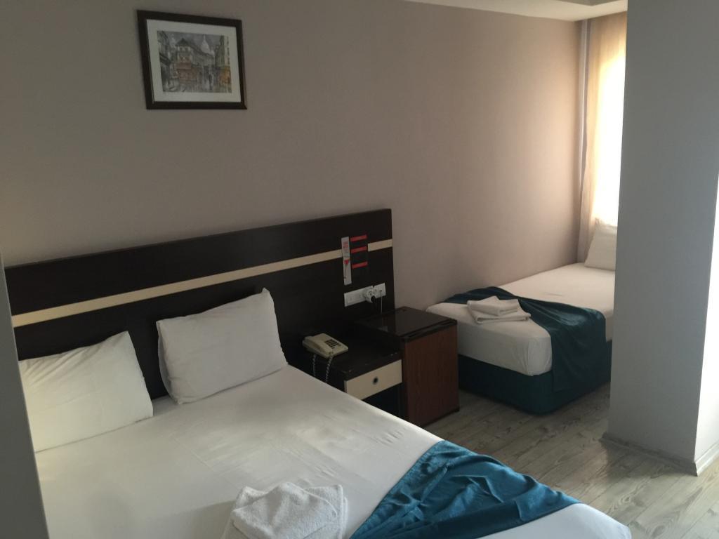 Hotel Luna — 10