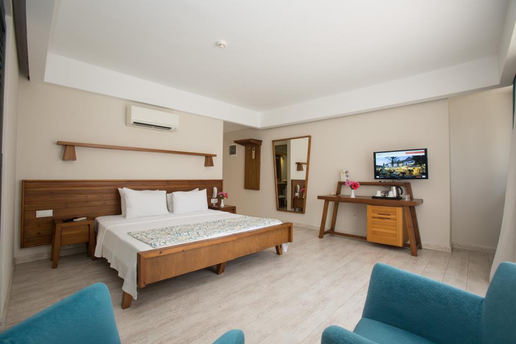 Dedeminn Marina Hotel — 2