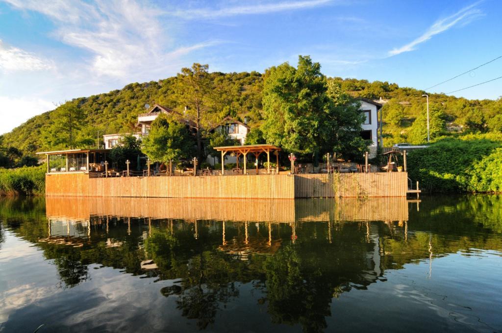 Beyaz Ev Ağva Otel — 1
