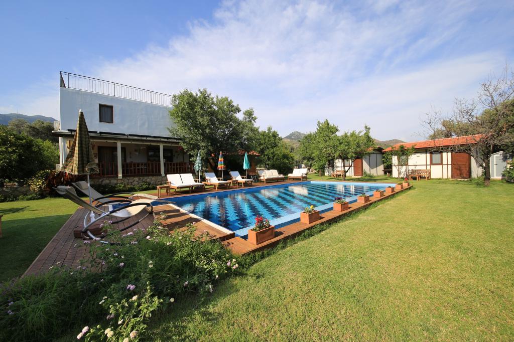 Bal Badem Bungalov — 1