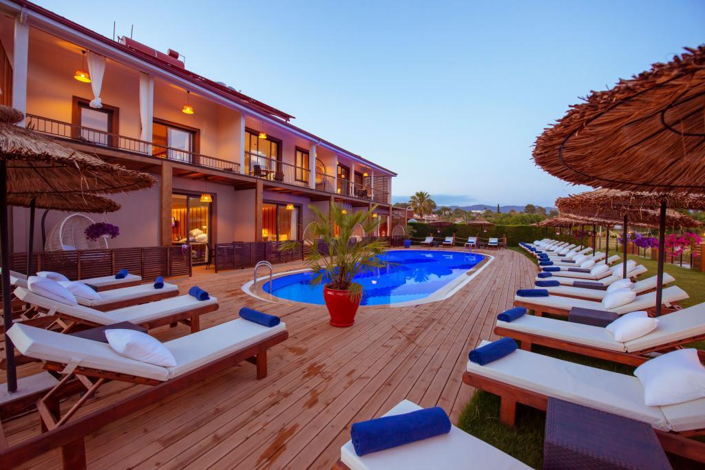 Arwen Hotel — 1