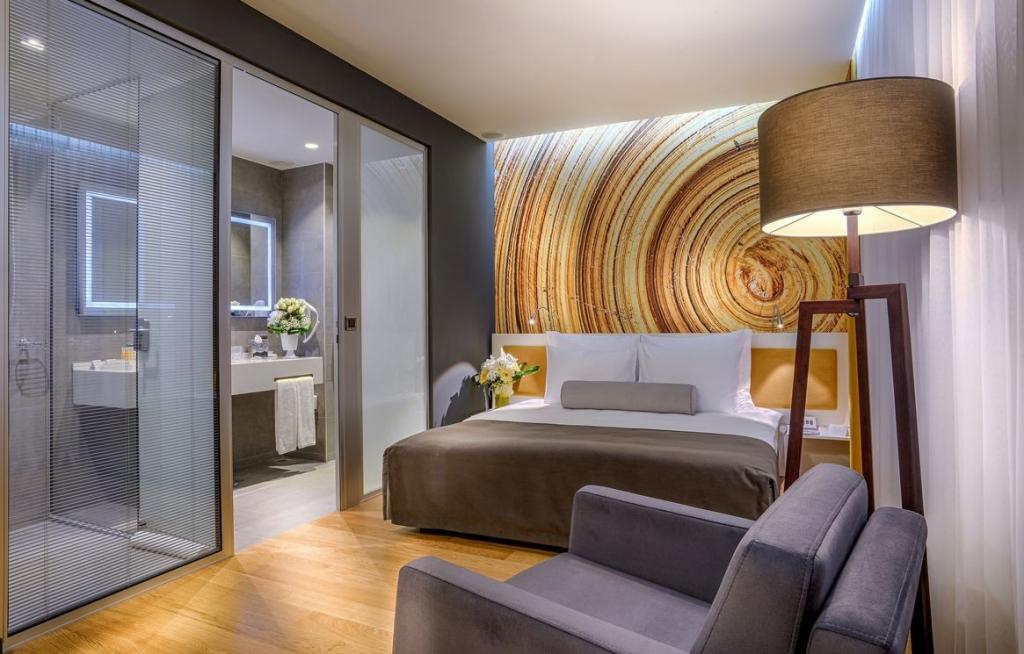 Tav Airport Hotel İzmir — 9