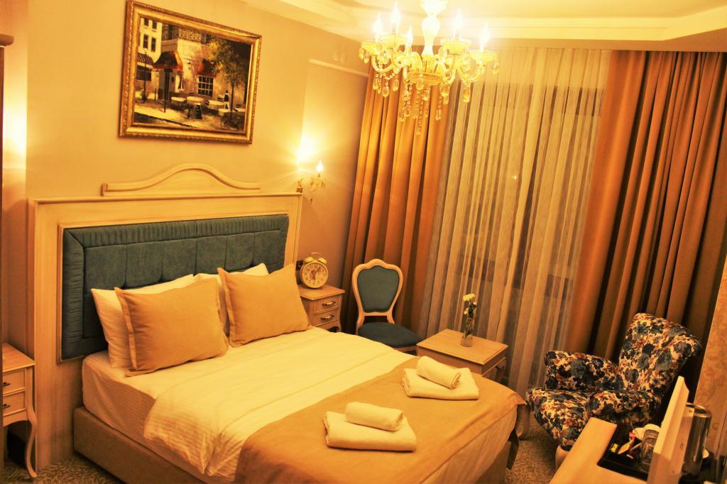 Vendome Hotel — 9