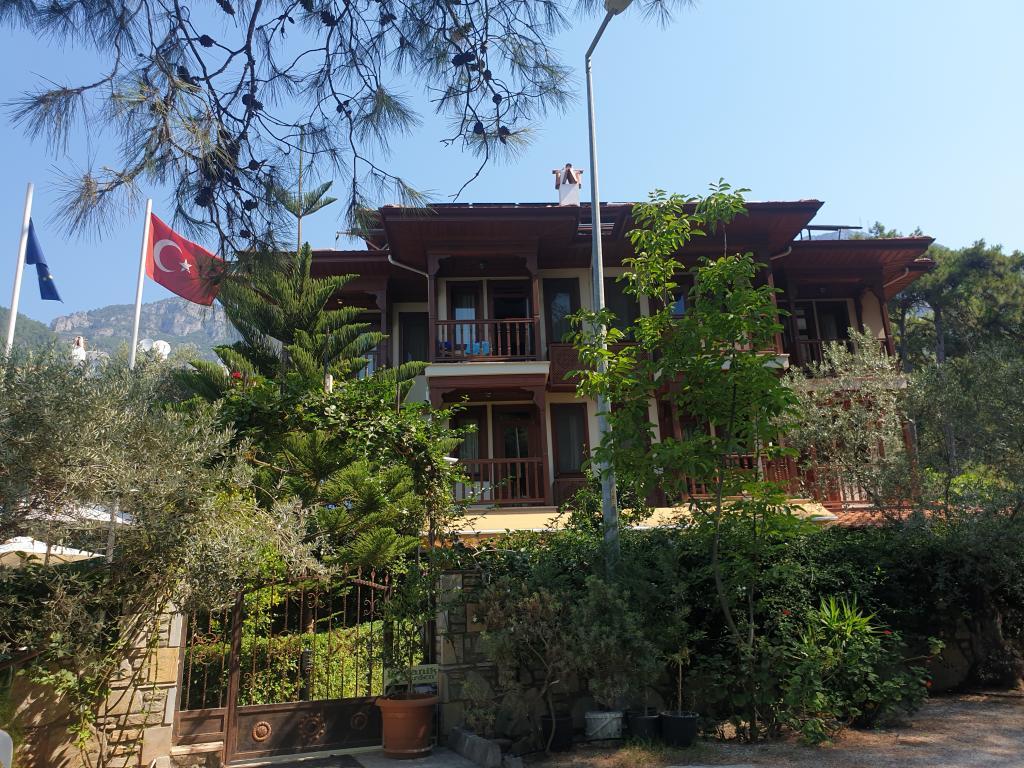Huzurhan Otel Akyaka — 3