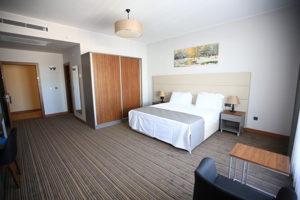 Familya Otel — 4
