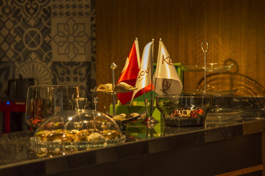 Honour Hotel — 10