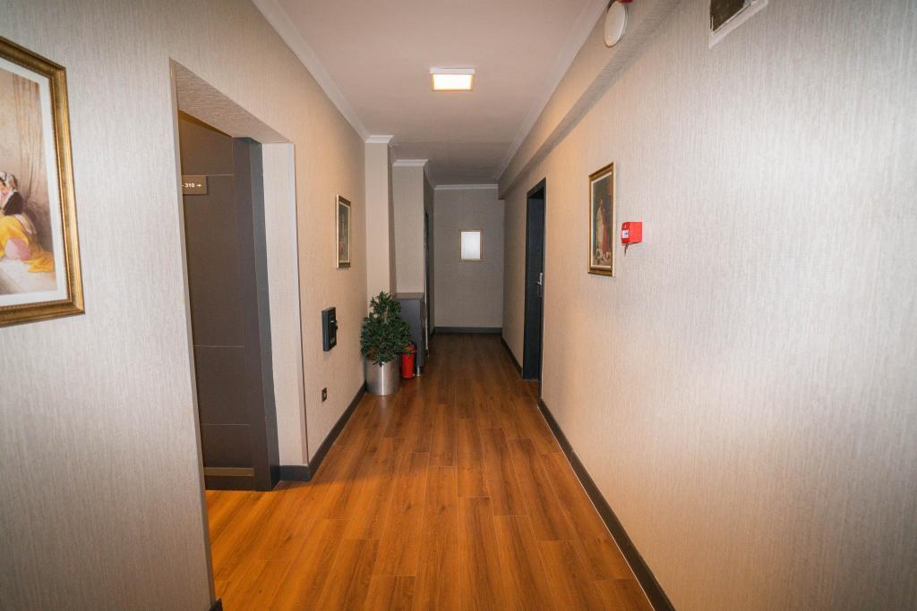 Bloom Hotel — 5