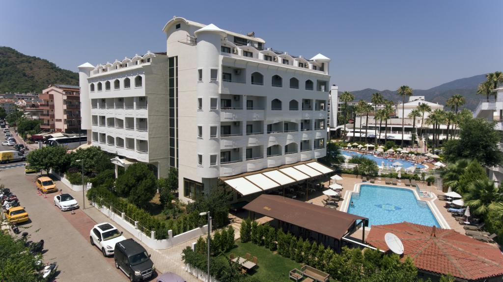 My Dream Hotel — 3