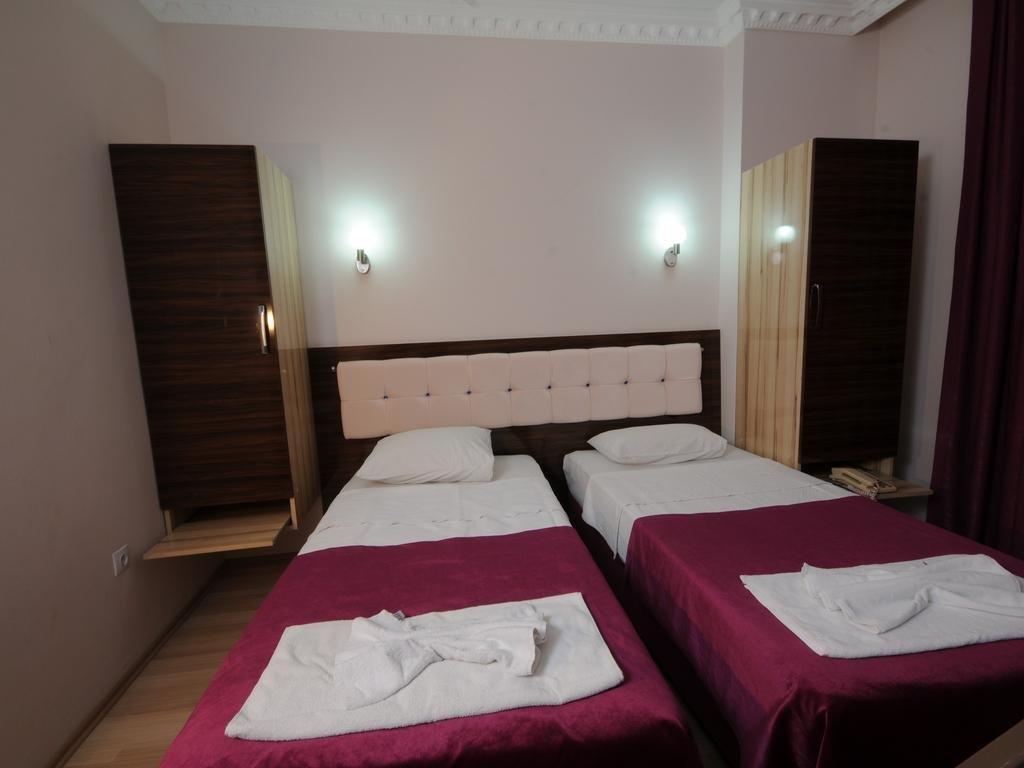 Rosy Hotel — 3