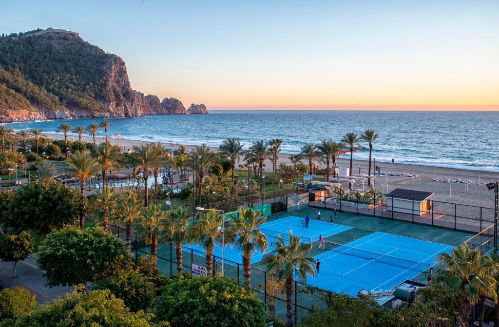 Riviera Hotel & Spa — 7