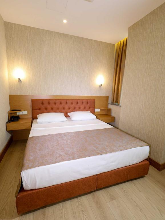 Grand Elmira Suites — 7