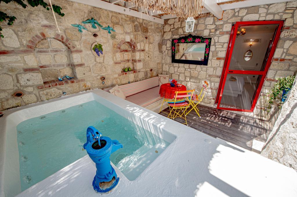 Villa Taraça Alaçatı Romantik Otel — 8