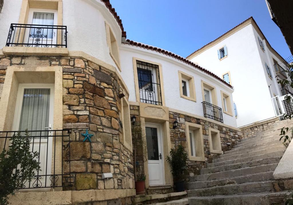 Muharrem Bey Otel Çeşme