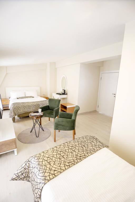 The Corner Inn Hotels By Suit — 8