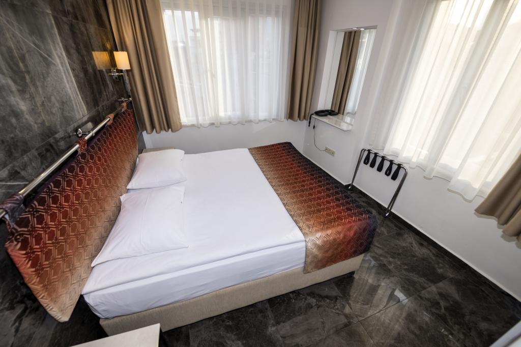 B Guest  House — 5