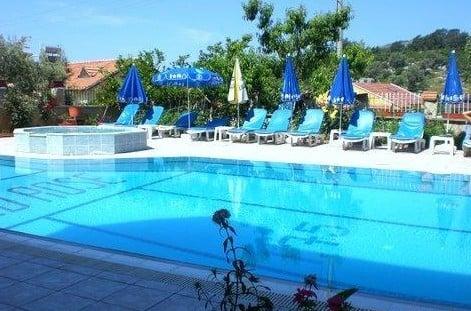 Red Rose Hotel — 3