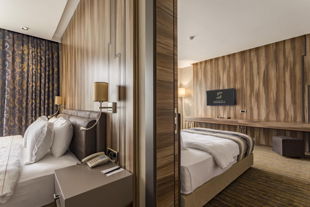 Shimall Deluxe Hotel — 3
