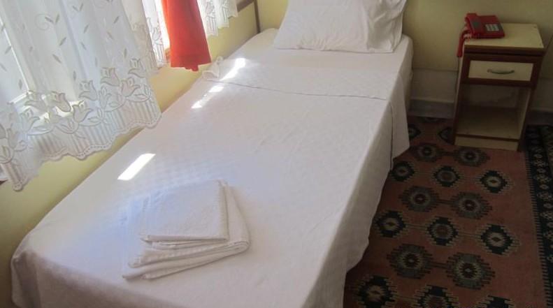 Red Rose Hotel — 9