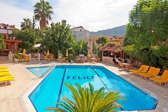 Felice Hotel — 10