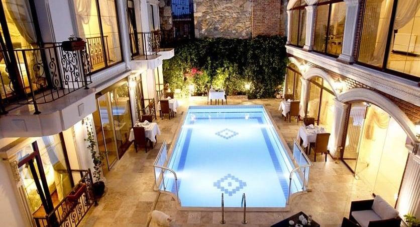 Saint John Hotel