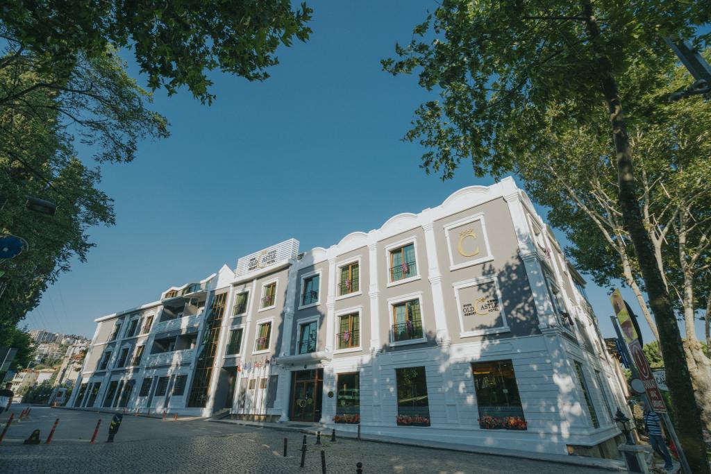 Ener Old Castle Resort Hotel