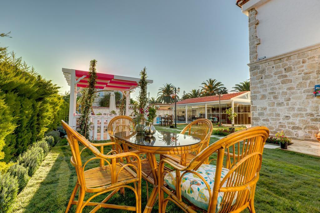 Bella Pietra Butik Hotel — 10