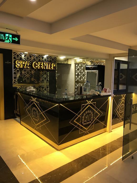 Life Corner Hotel — 2