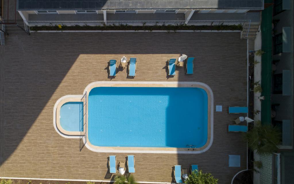 Theluna Suite Hotel — 9