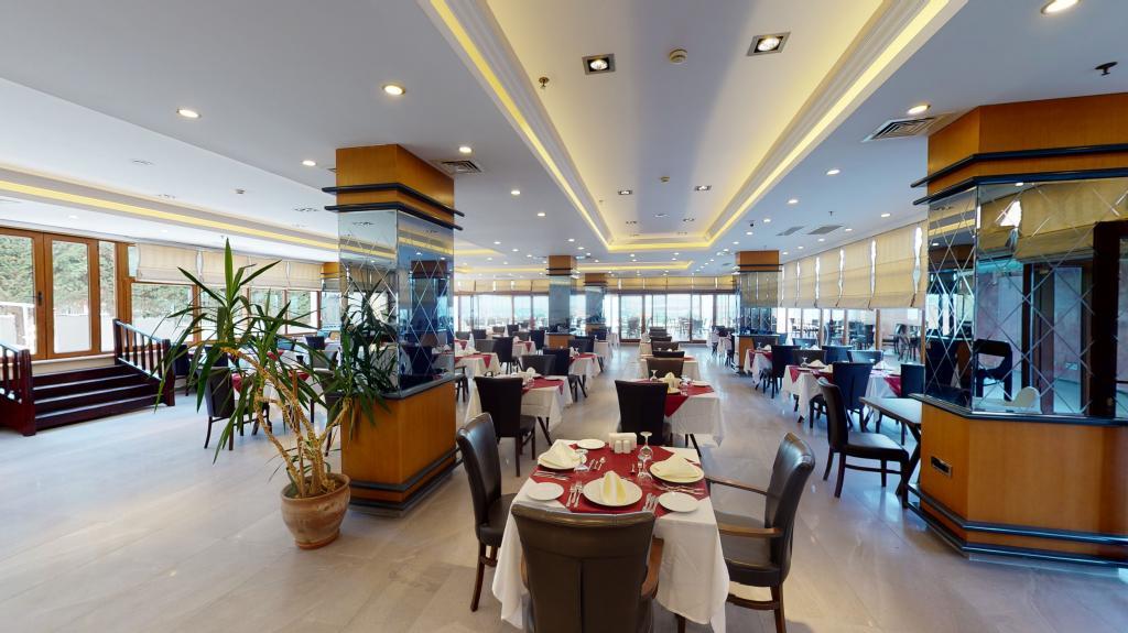 Double Royal Hotel — 4
