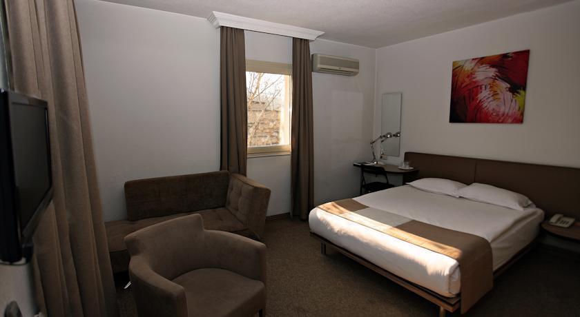 Kardeş Otel — 9