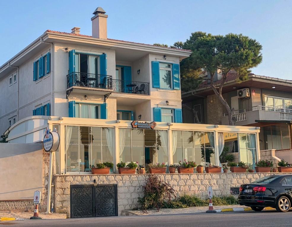Karamela Otel