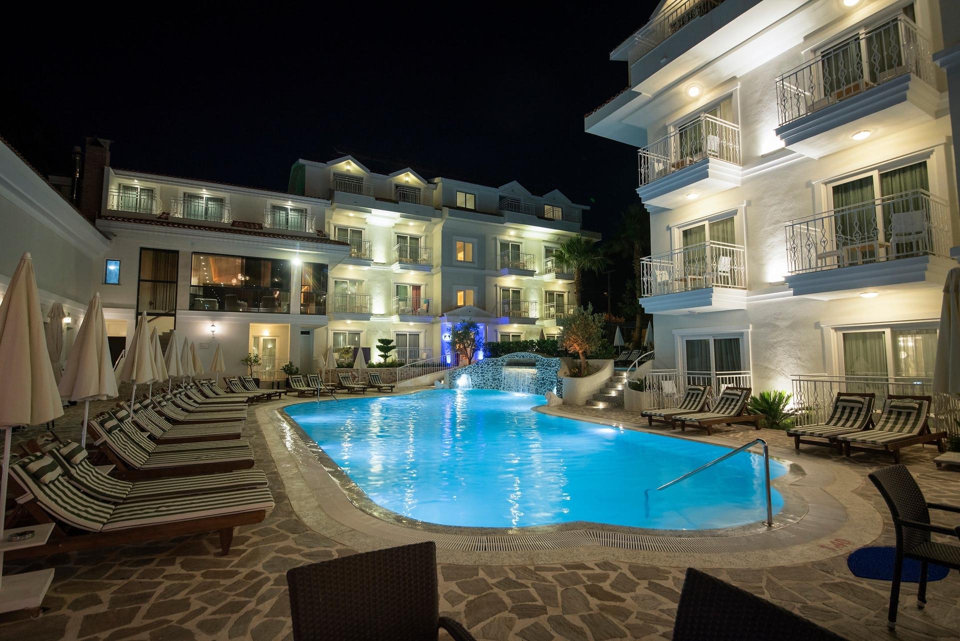 Montebello Deluxe — 1