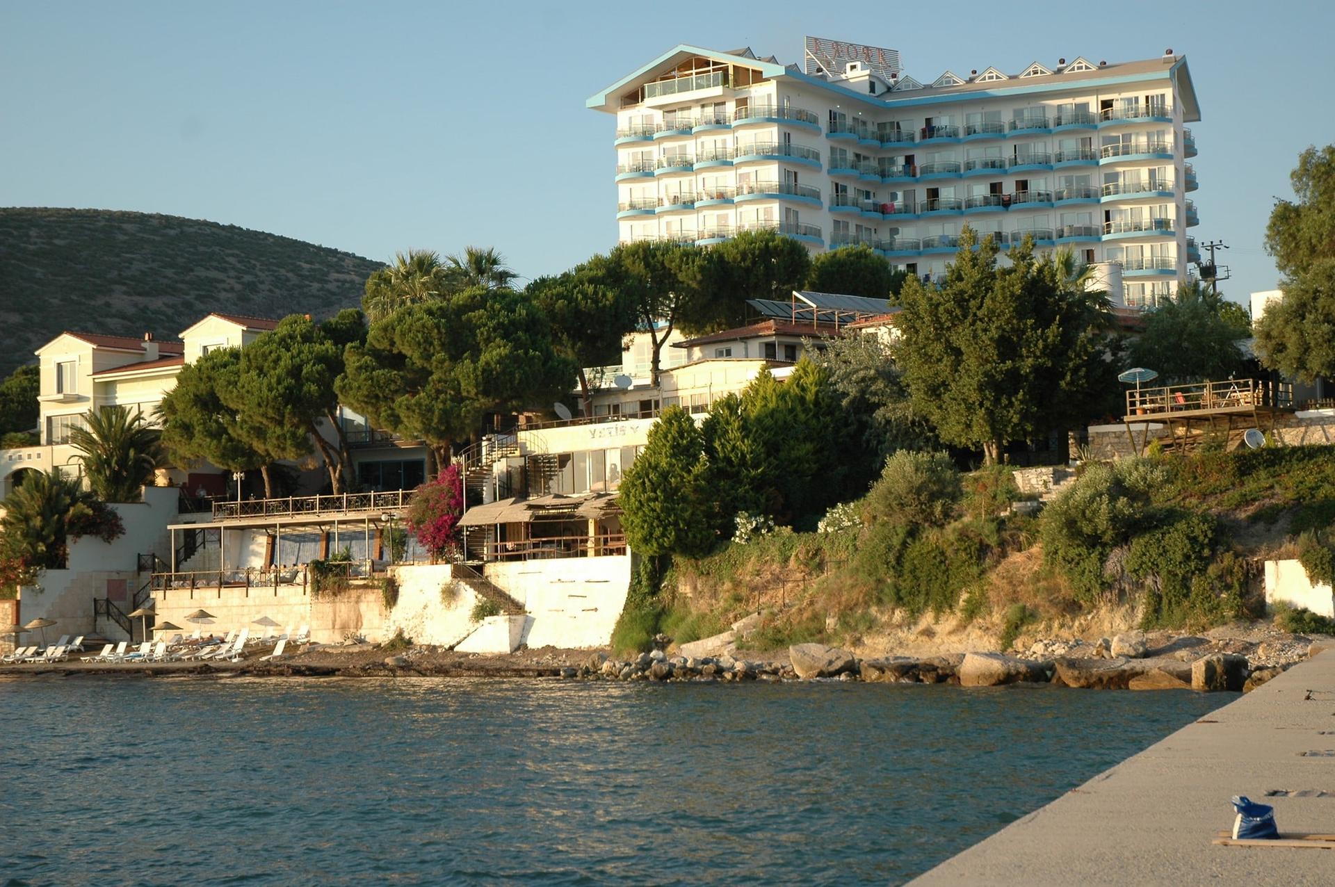 Arora Hotel