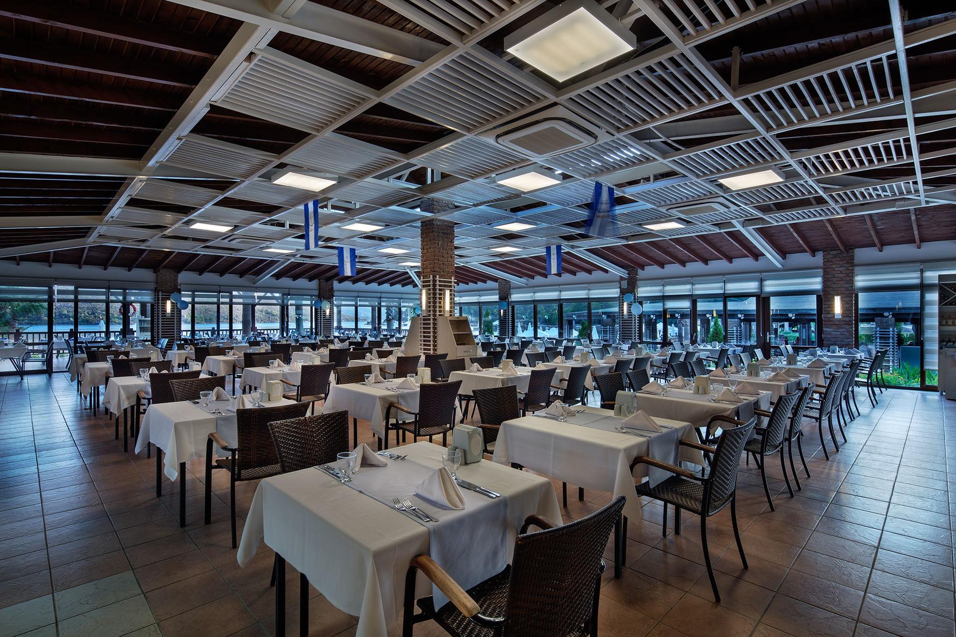 Crystal Green Bay Resort & Spa — 9