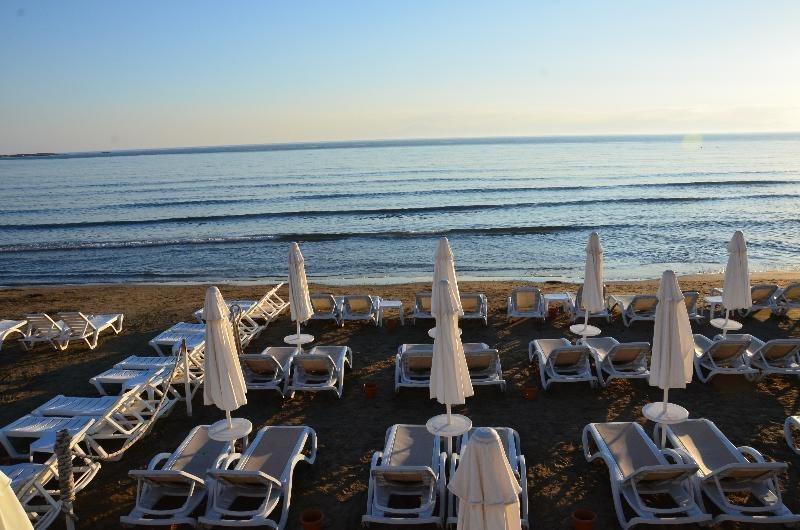 Elis Beach Hotel — 8