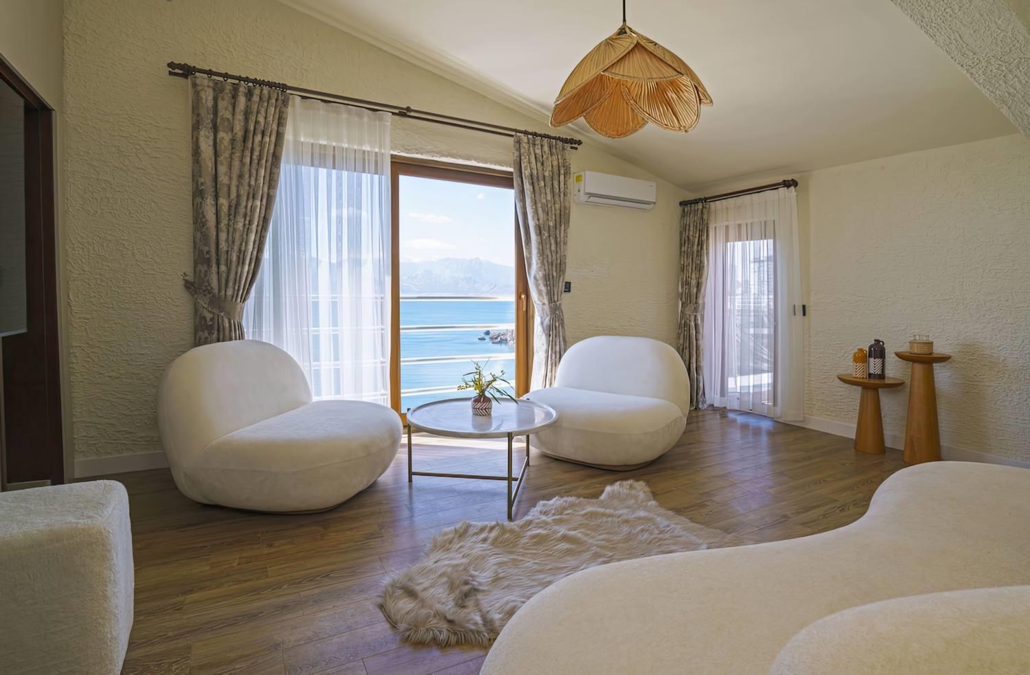 Qinn Hotels — 6
