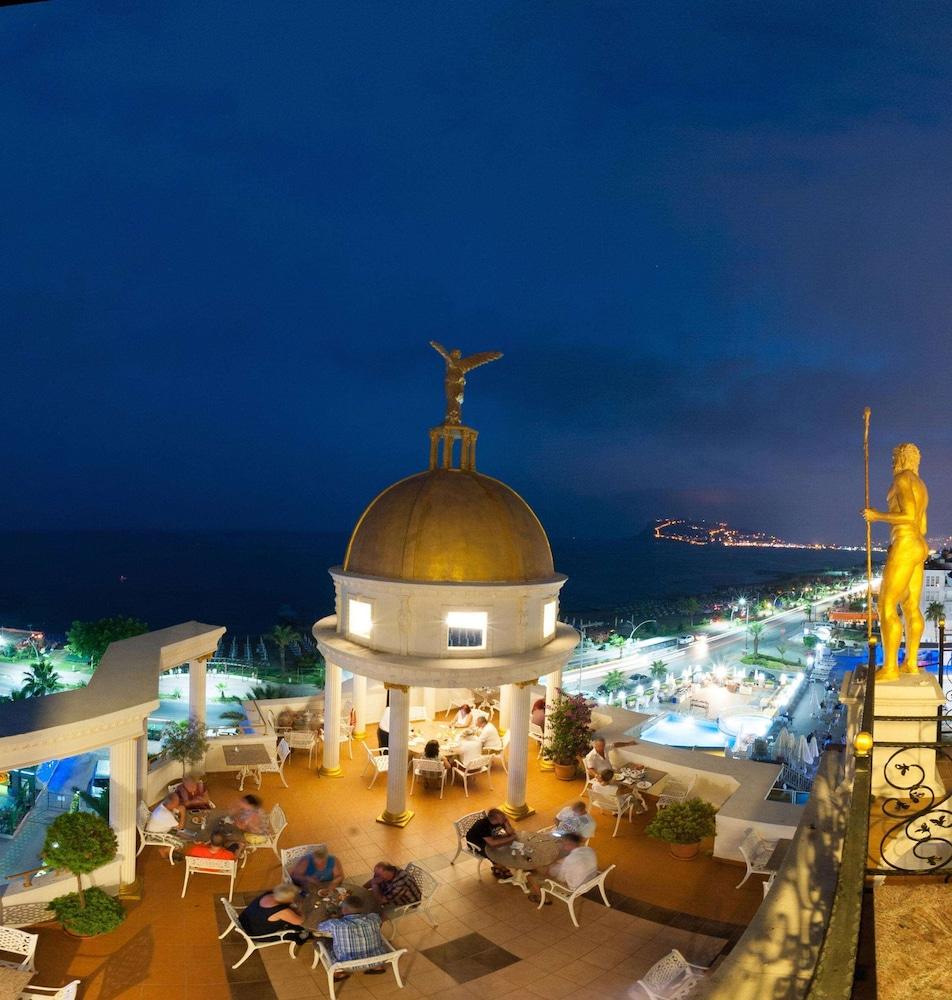 Antique Roman Palace Museum Hotel