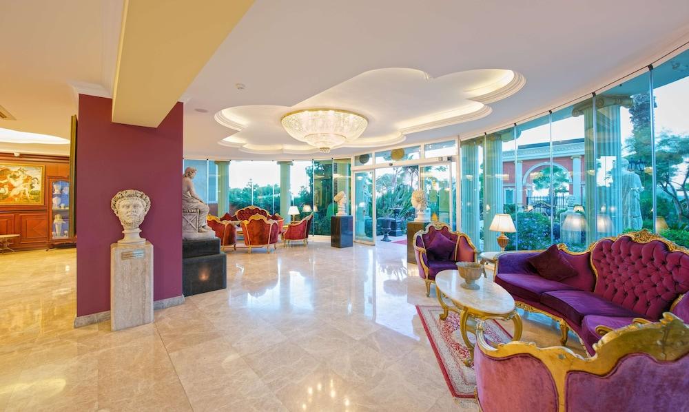 Antique Roman Palace Museum Hotel — 7