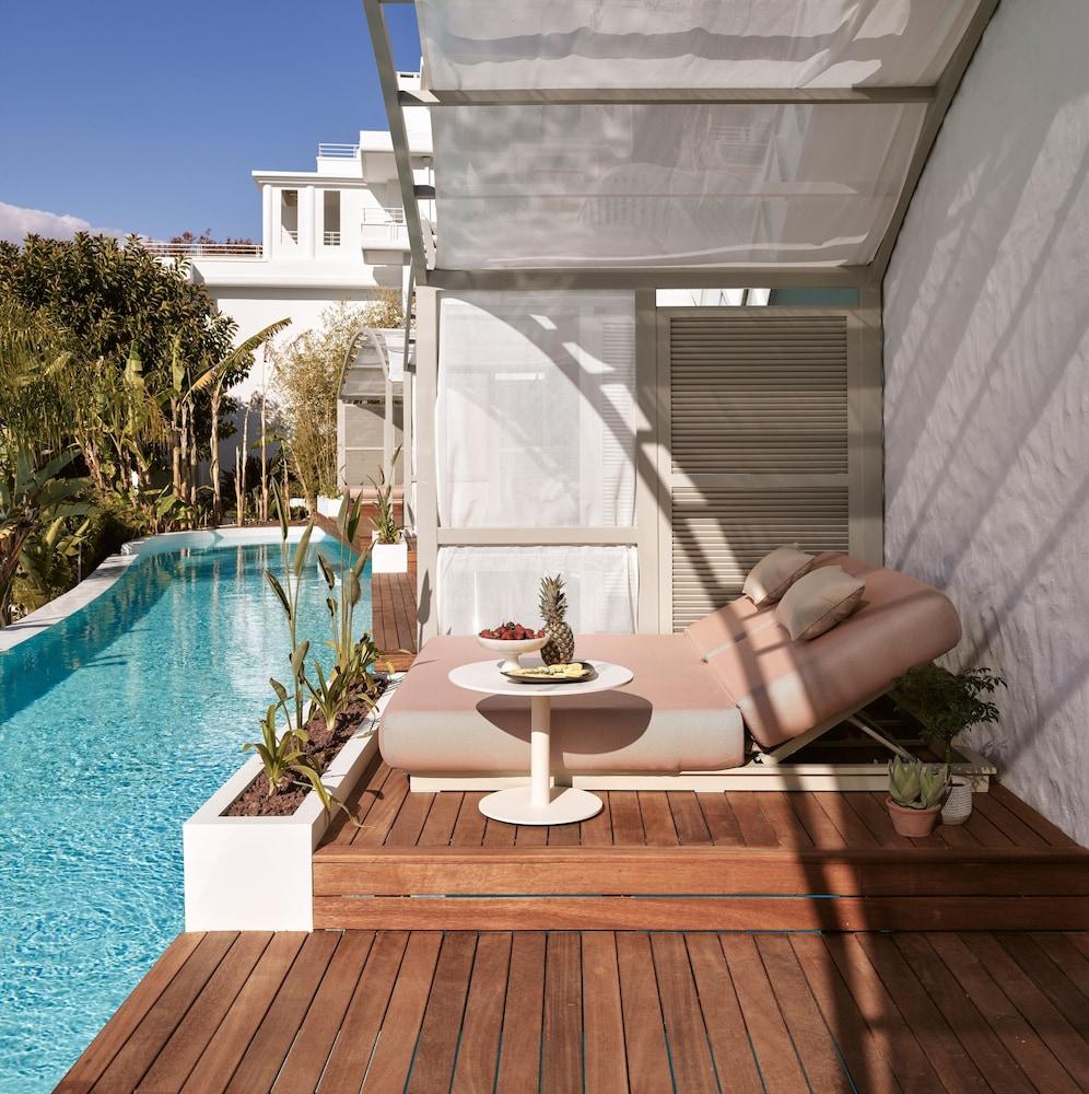 Yacht Classic Hotel — 2