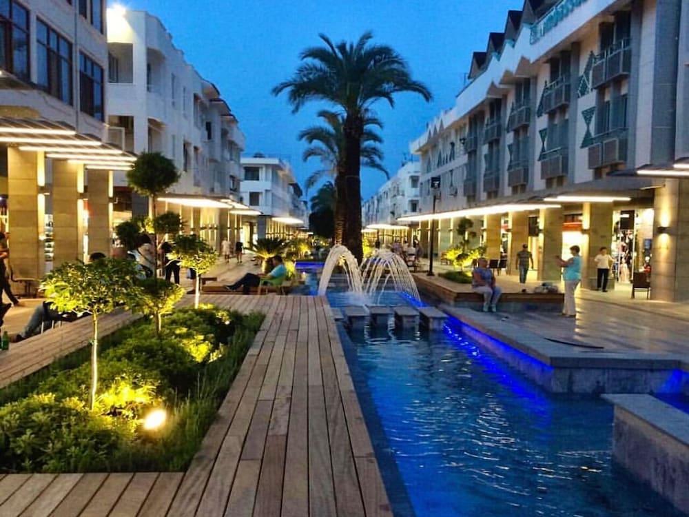 Fame Beach Hotel