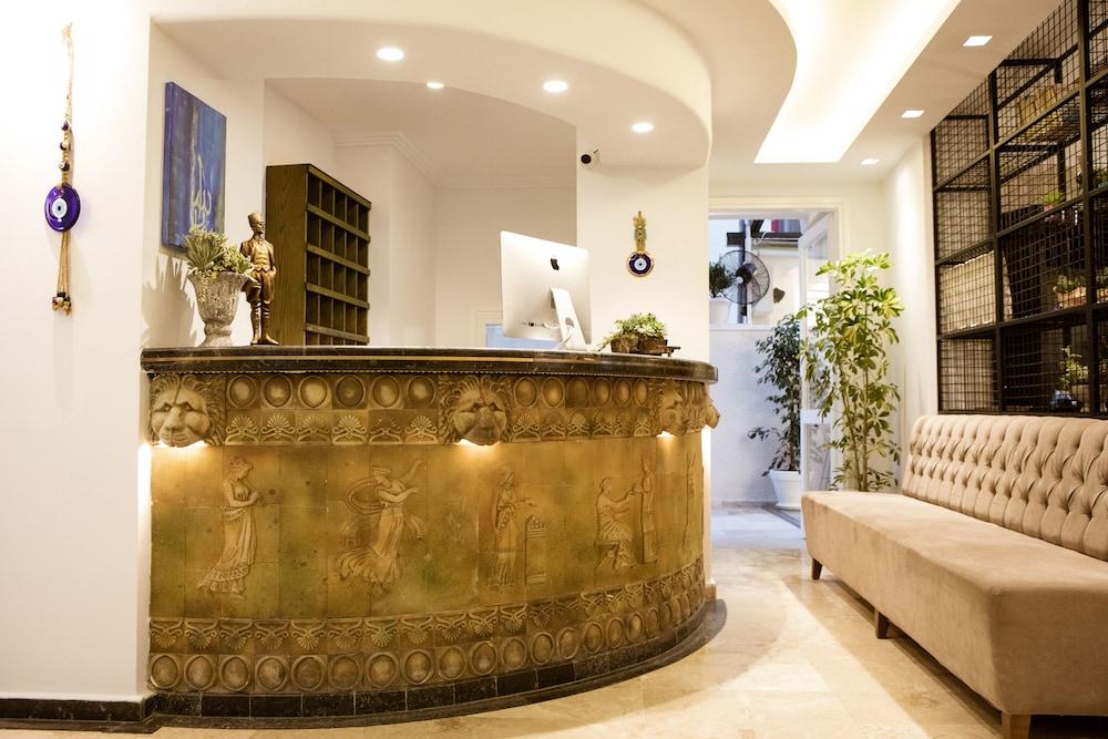 Lara Vista Hotel — 3
