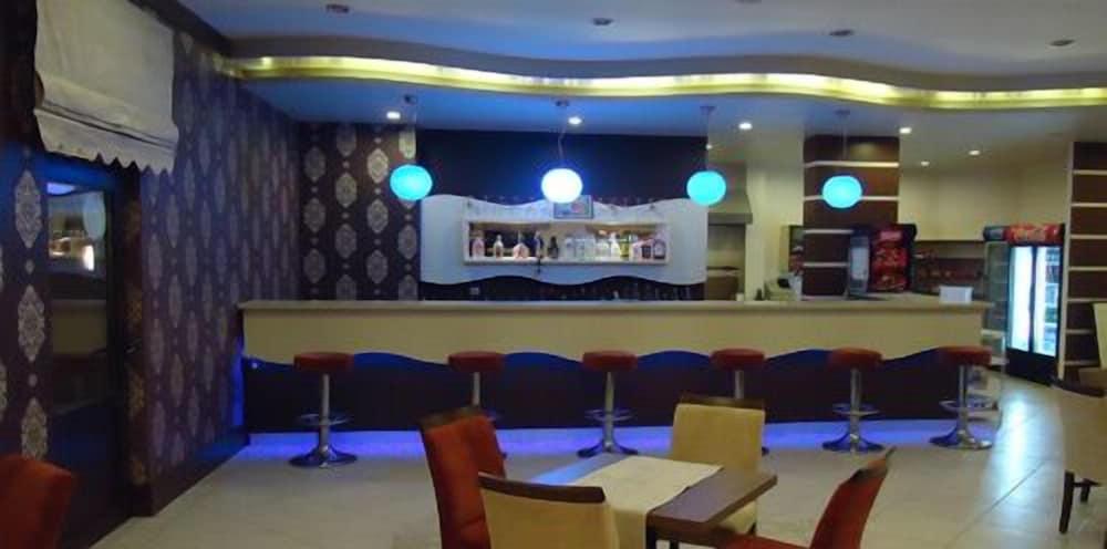 Kum Hotel — 1