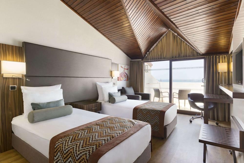 Ramada Resort by Wyndham Akbuk — 2