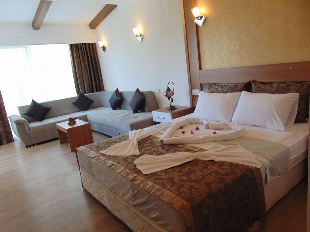 Boutique Nergiz Hotel — 4